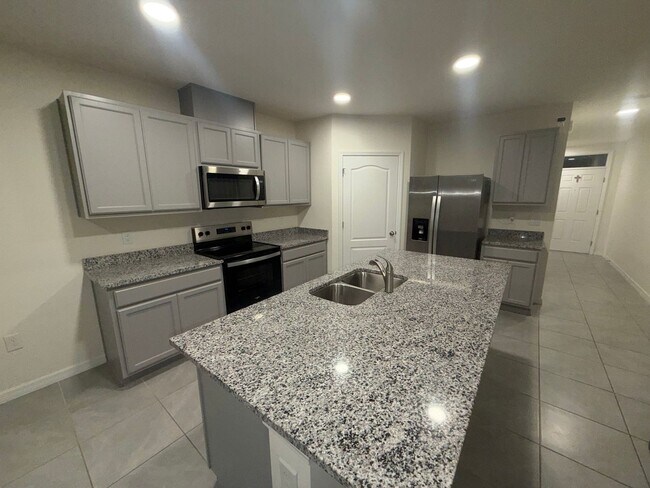 Foto del edificio - 1329 Derry Ave