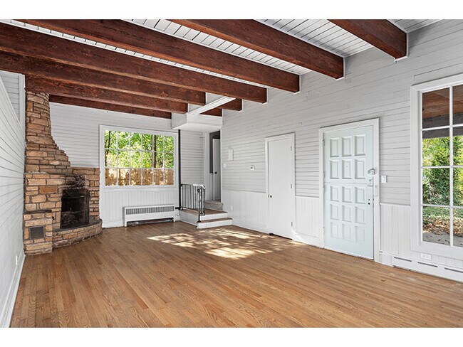 Foto del edificio - 4811 S Kimbark Ave