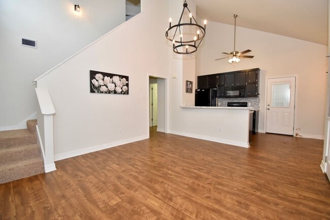 Building Photo - 3 Bed, 2 Bath Home in Ruston