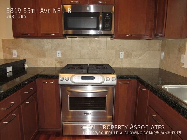 Building Photo - 5819 55th Ave NE