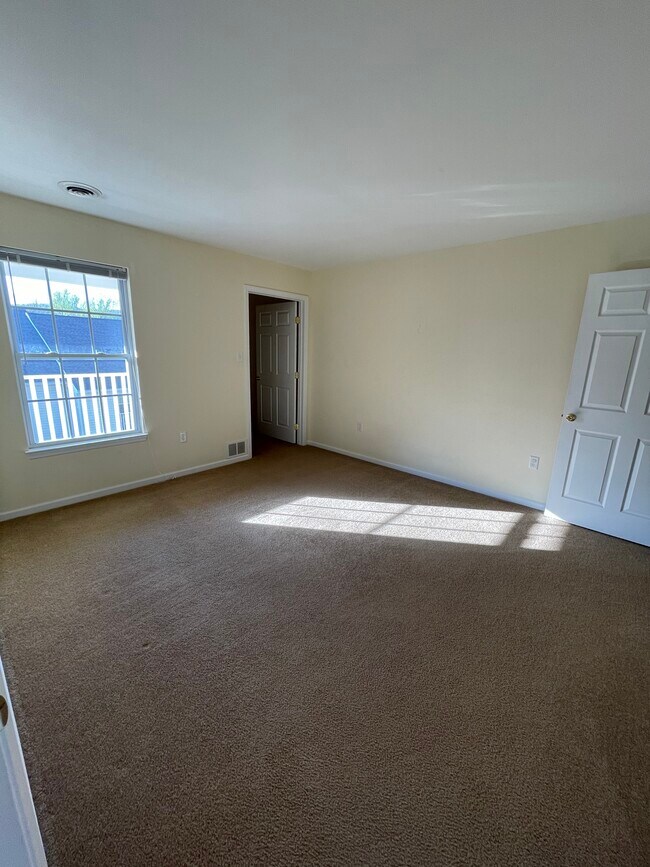 35 Christine Dr Unit 35 Christine Dr , Reading, PA 19606 Apartments