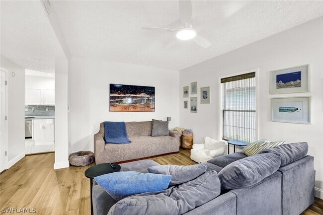 Foto del edificio - 534 Leawood Cir