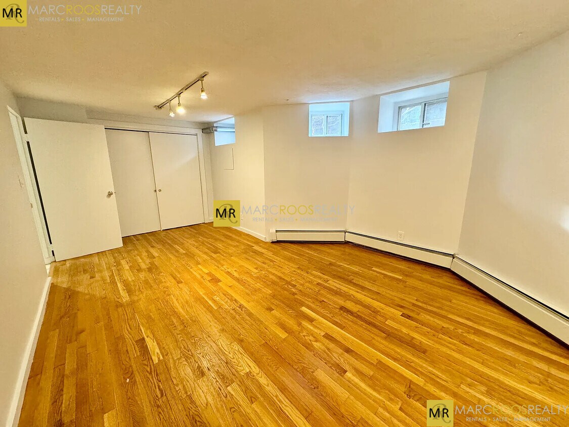 Foto principal - 145 Chiswick Rd