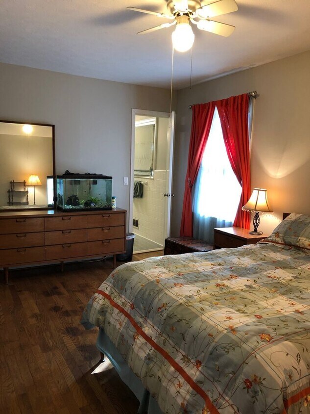 Foto principal - 302 Bowden Drive