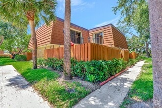 Building Photo - 3016 30th Ct