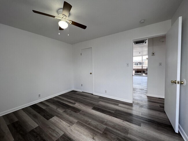 Building Photo - 4419 Rosehaven Ct