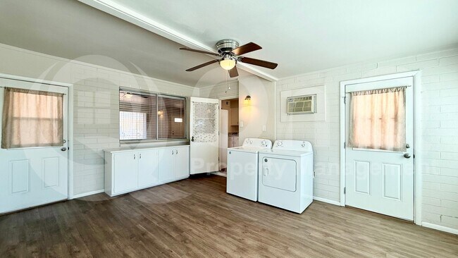 Foto del edificio - 10807 W Oakmont Dr