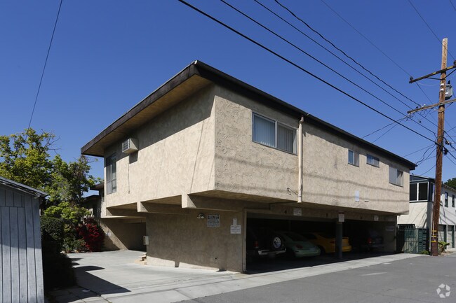 Foto del edificio - 6328 Bright Ave