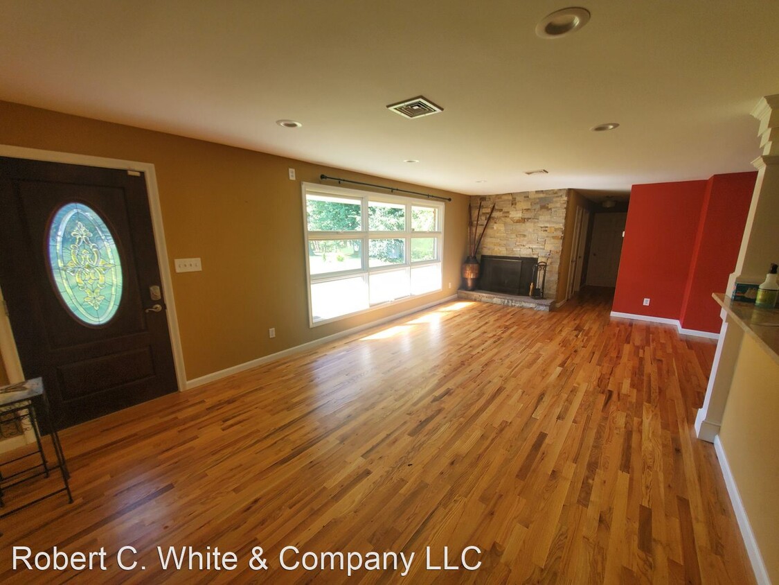 Primary Photo - 3 br, 1.5 bath House - 156 Opal Drive