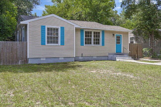 Foto del edificio - 305 Chaseville St