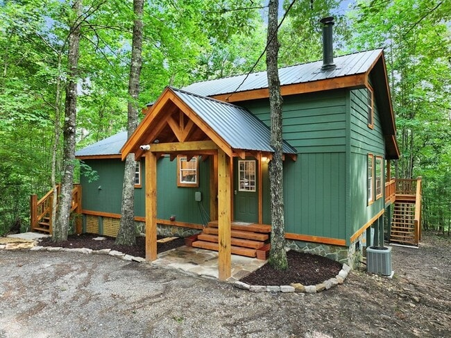 Building Photo - 166 Nantahala Pass Rd