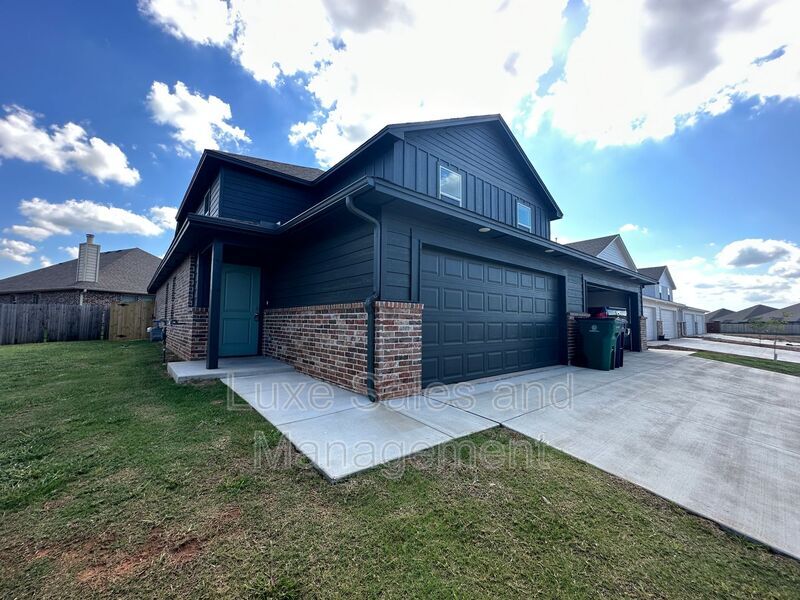 Foto principal - 10808 NW 119th St