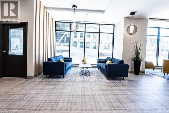 Building Photo - 108 Garment St