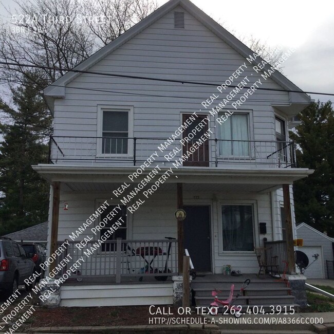 Building Photo - Three bedroom upper duplex