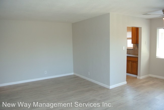 Building Photo - 2 br, 1 bath House - 1216 Sycamore Drive #4