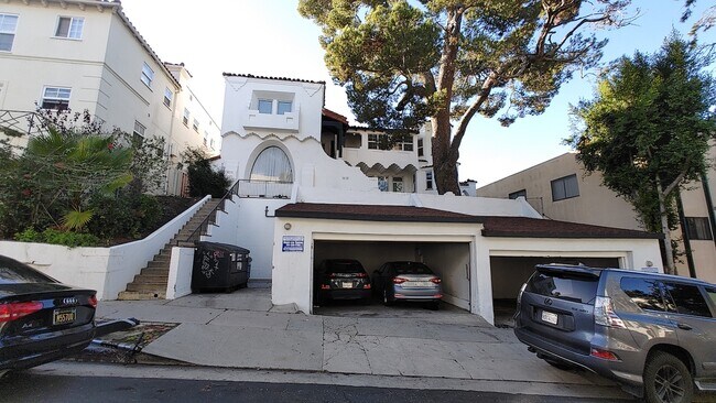 Foto del edificio - 11023 Strathmore Dr