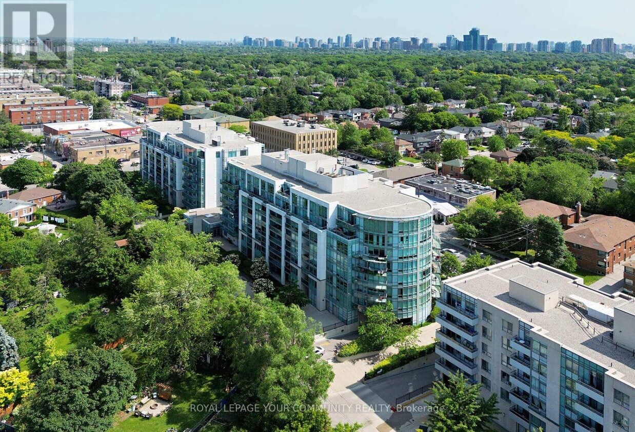 Photo principale - 3830-3830 Bathurst St