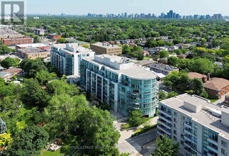 Building Photo - 3830-3830 Bathurst St