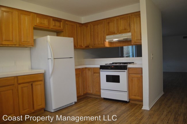 Building Photo - 241 Avenida Serra