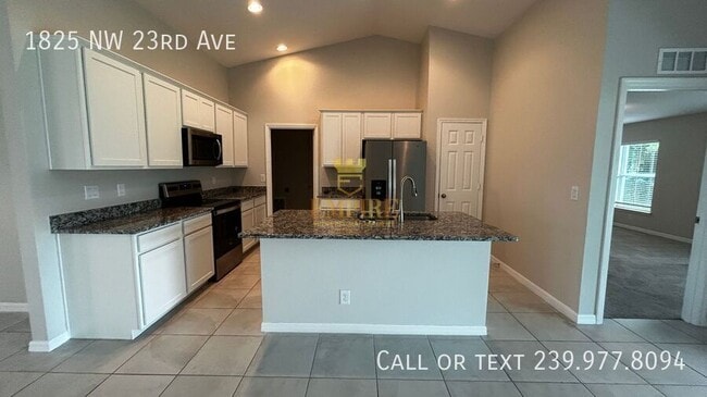 Building Photo - 1825 NW 23rd Ave