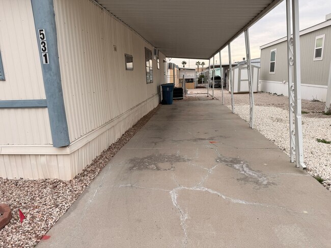 Foto del edificio - 3601 E Wyoming Ave