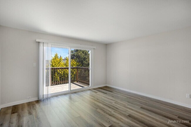 Building Photo - 1157 Valencia St