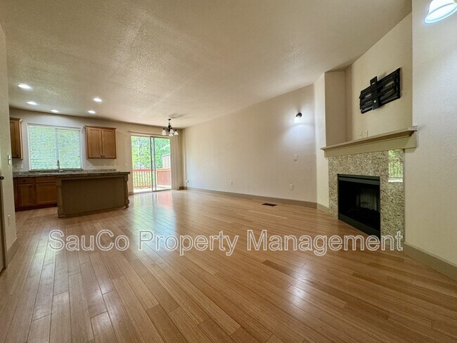 Foto del edificio - 2061 NE 49th Way