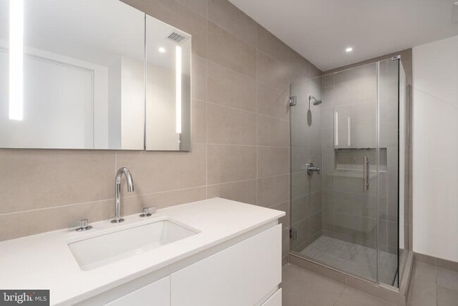 Foto del edificio - 1630 Columbia Rd NW