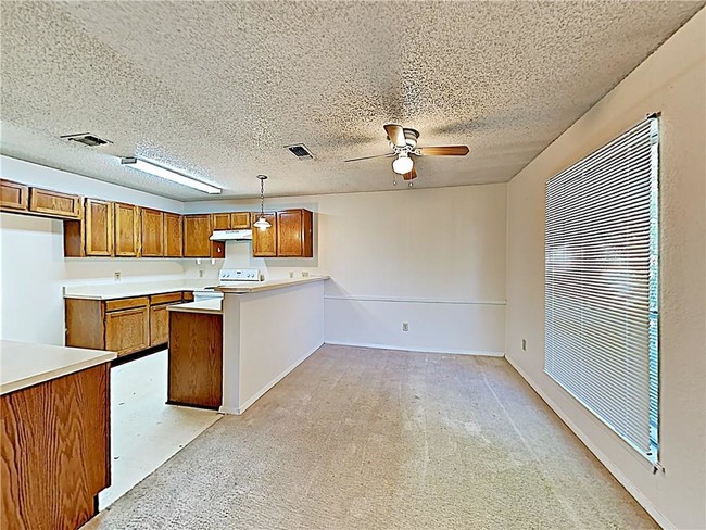 Building Photo - 7550 Boxwood Ct