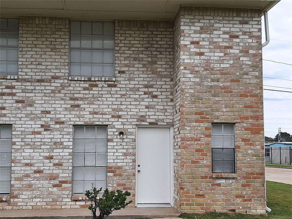 Primary Photo - 12202 Ormandy St