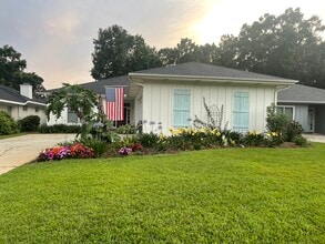 Building Photo - 103 Oak Bend Ct