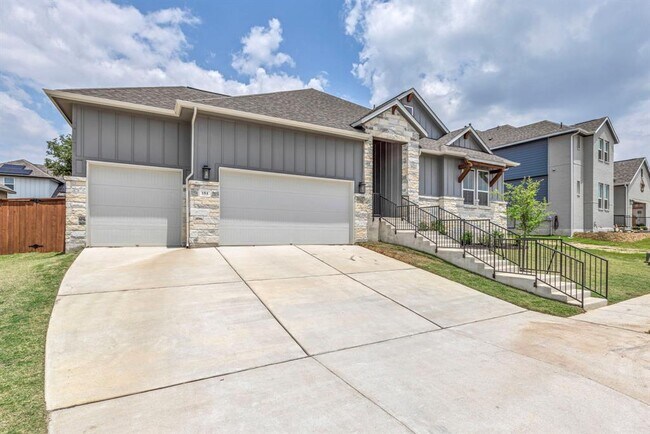Building Photo - 151 Roseheath Ln