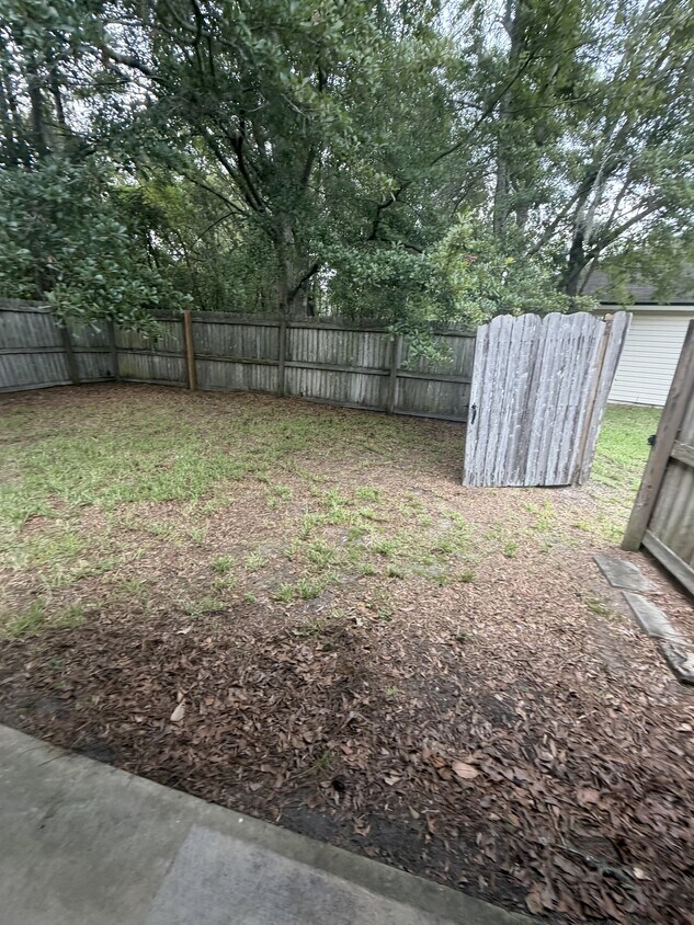 Building Photo - 2530 Blackstone Ct