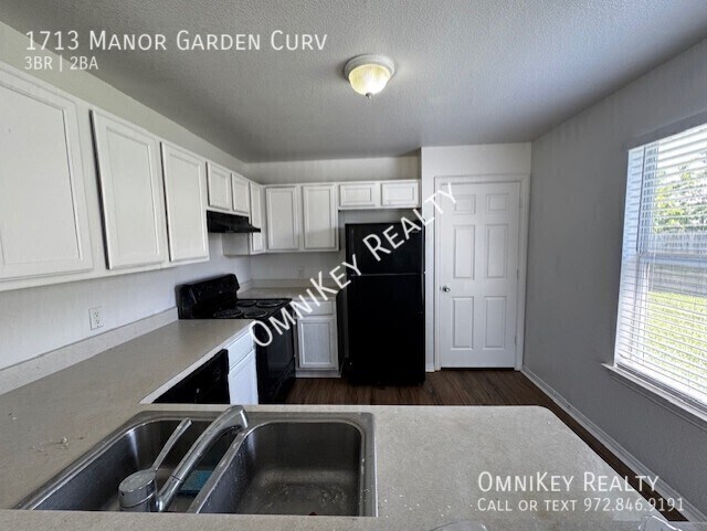 Foto principal - 1713 Manor Garden Curve