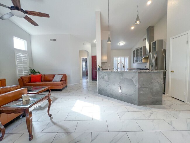 Building Photo - FURNISHED HOUSE - COTTONWOOD- DEL WEBB COTTONWOOD RANCH COMMUNITY