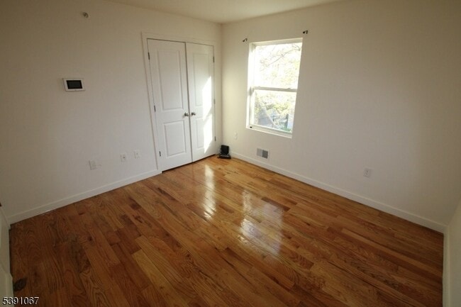 Photo - 100 Grove Terrace Apartment