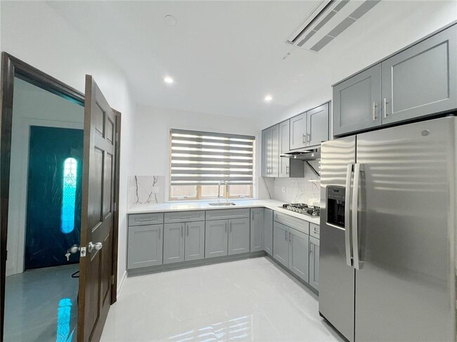 Foto del edificio - 23-53 124th St
