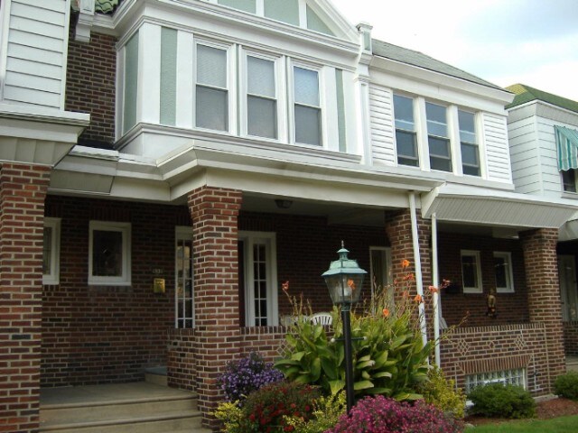 Primary Photo - 632 Roxborough Ave