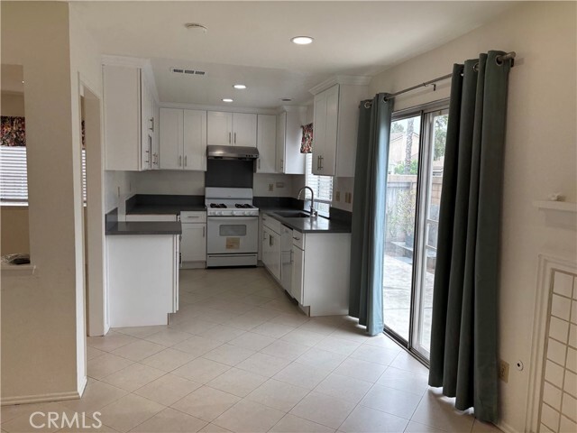 Building Photo - 3604 Meadowlark St