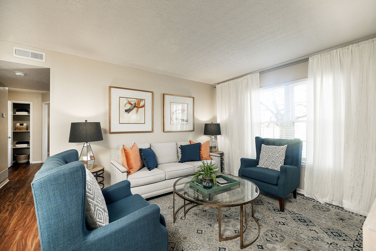 Lake Ridge by Cortland Apartments in Hilliard, OH