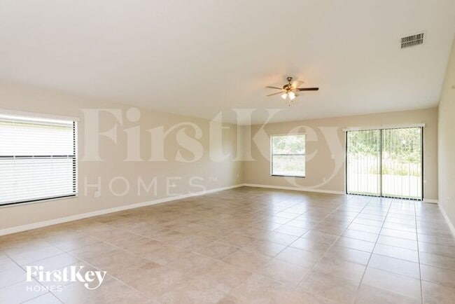 Building Photo - 9723 Sage Creek Dr