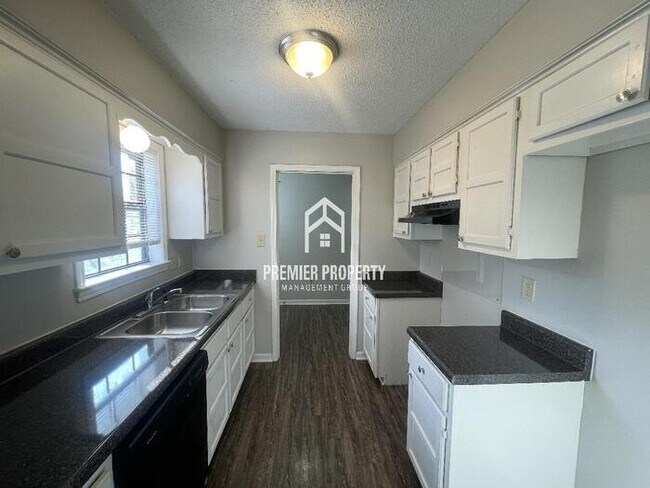 Building Photo - 2222 Tulip Trail - Available Now!