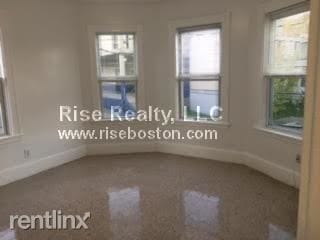 Building Photo - 138 Minden St