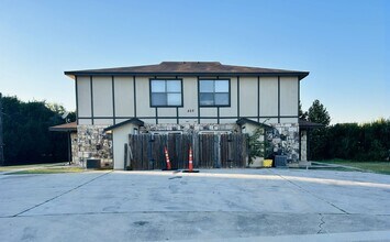 Building Photo - 505 Longhorn Cir