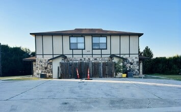 Building Photo - 505 Longhorn Cir