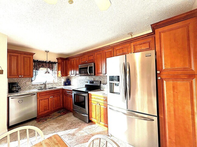 Building Photo - 3951 Via Poinciana