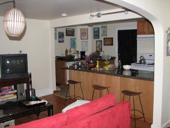 Foto del edificio - 803 W Cedar St