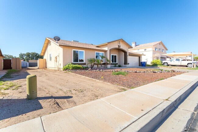 Foto del edificio - 8807 E 26th St