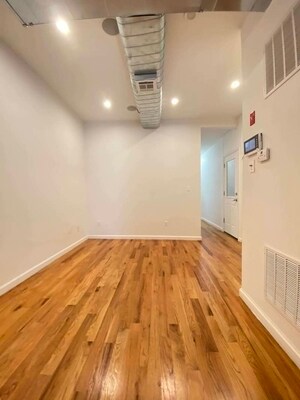 Building Photo - 854 Saint Johns Pl
