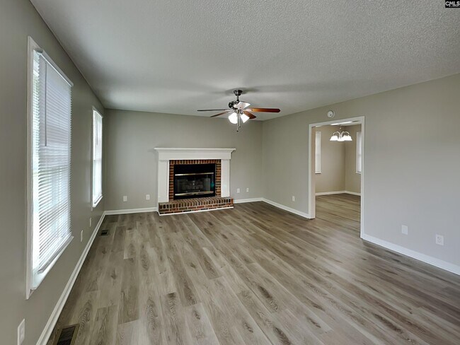 Foto del edificio - 113 Green Springs Ct